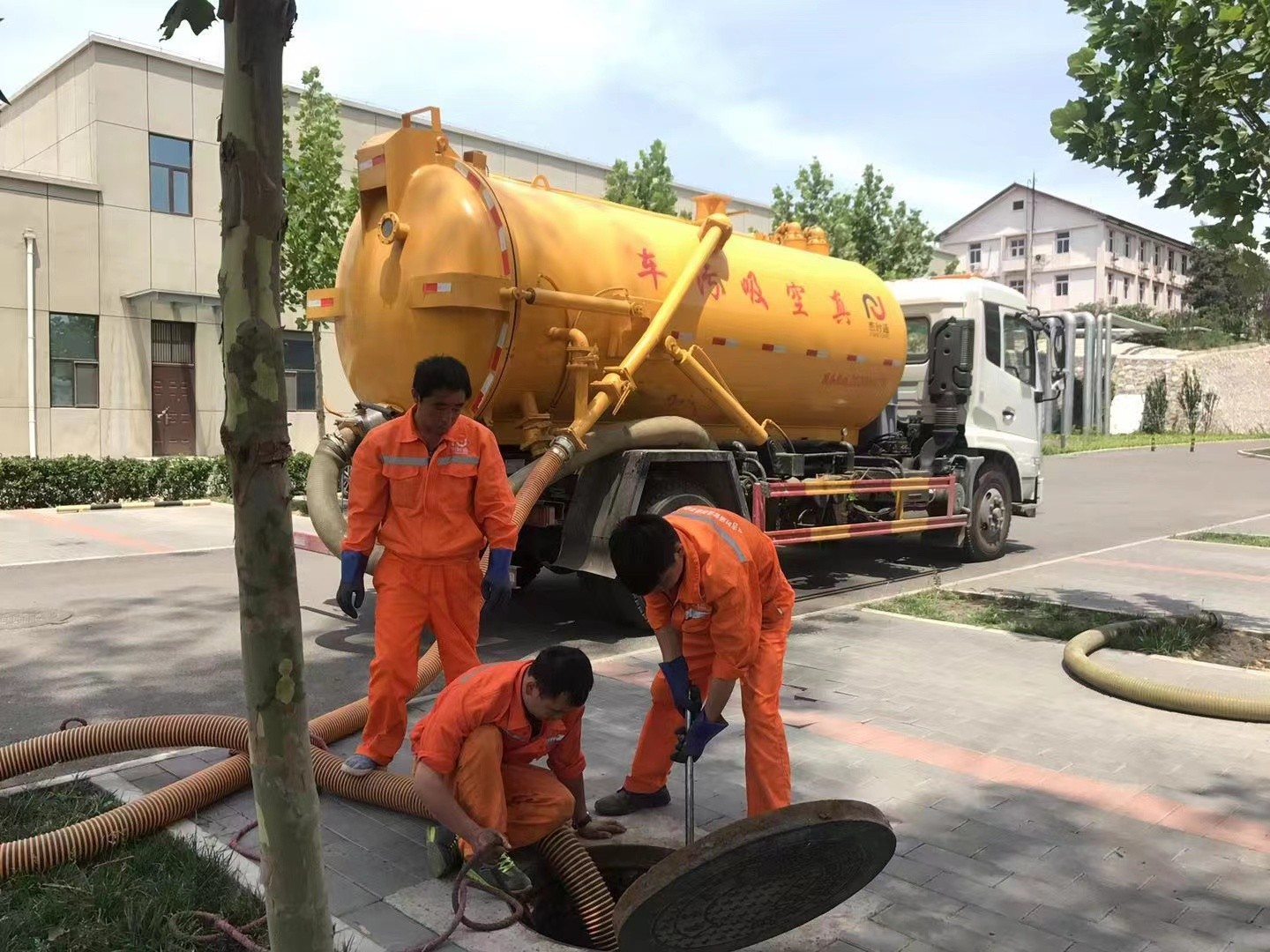 吉州化粪池清理与5-8吨吸粪车施工效率分析